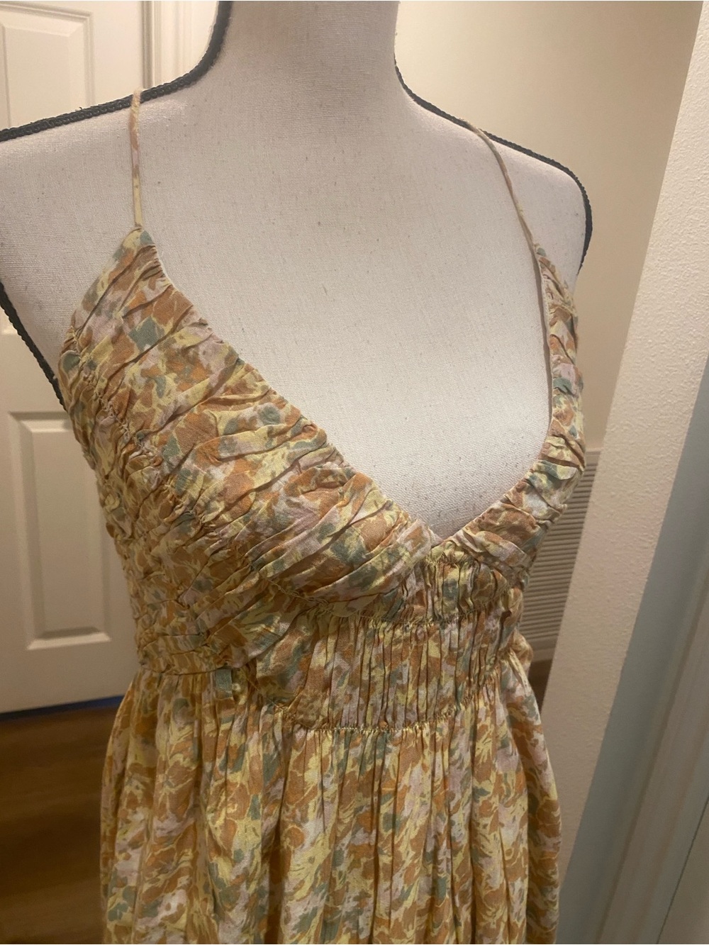 Women’s Yellow Floral Summer Maxi Dress Smocked Waist adjustable ties size large - Picture 8 of 12